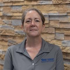 Horticulture Agent Kelly Dozier